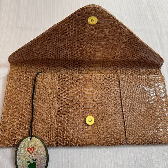 URBAN EXPRESSIONS Envelope Clutch Faux Snakeskin Vegan Leather NWT 14"x7" - Picture 4 of 4